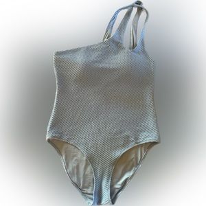 Aerie one piece swimsuit. New without tags or liner. Never worn.
